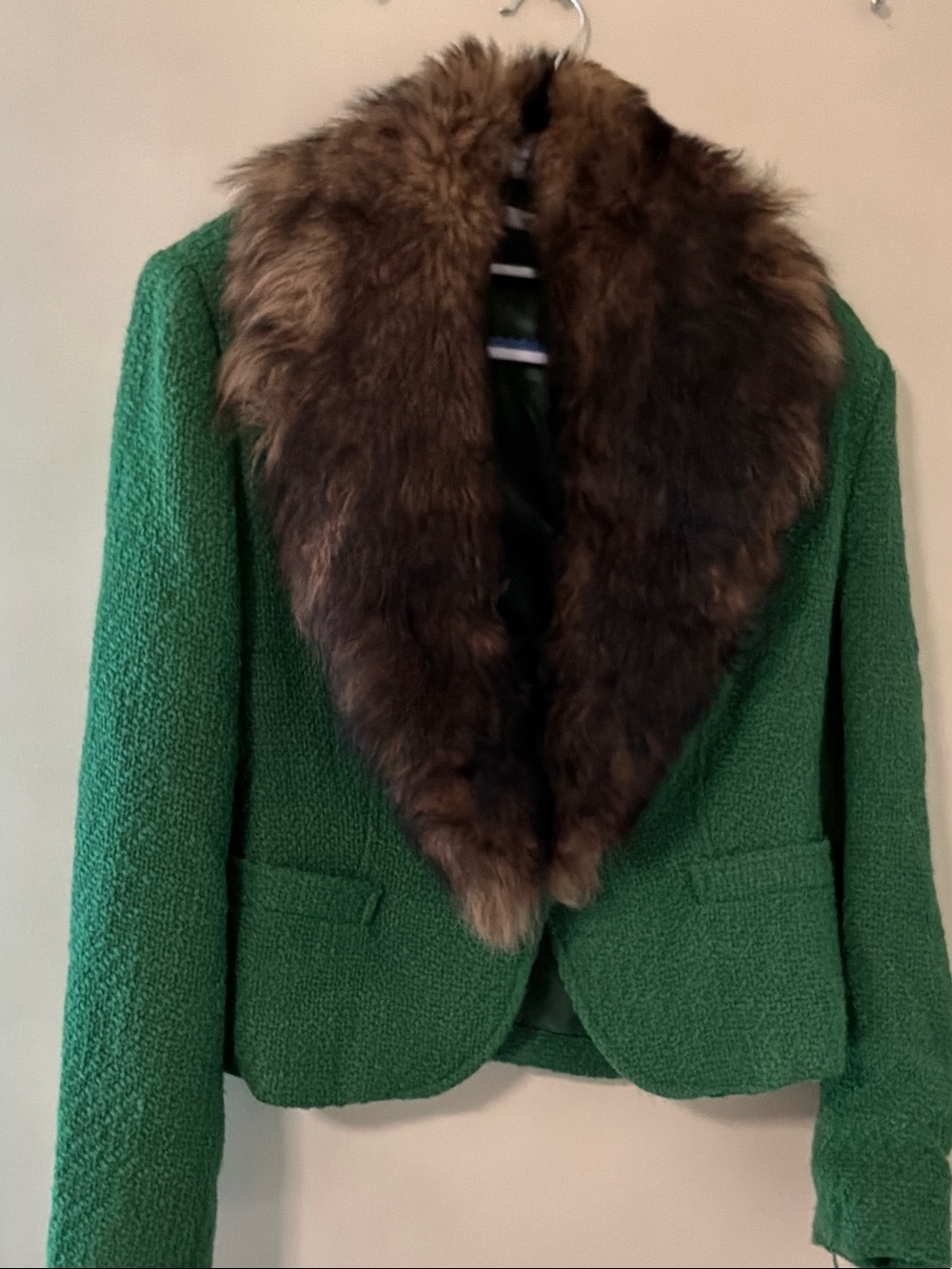 Zara Woman Vintage Green Bouclé Blazer with Optional Brown Faux Fur Collar